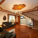 Martin Hotel