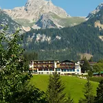Martin Hotel